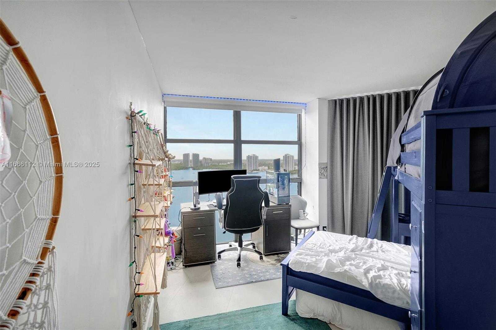Small Image of 1000 ISLAND BLVD #2511, Aventura Number 29