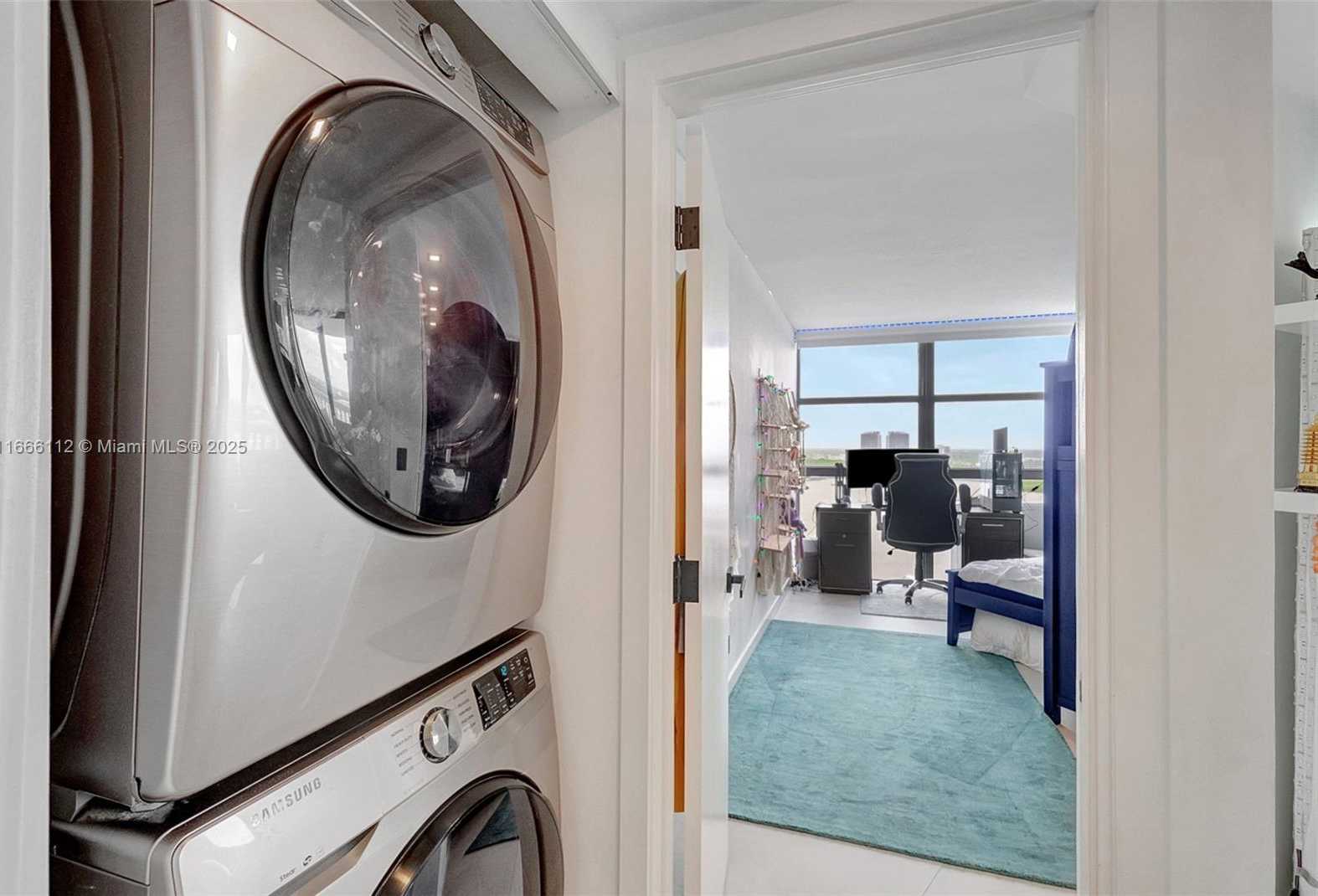 Small Image of 1000 ISLAND BLVD #2511, Aventura Number 31