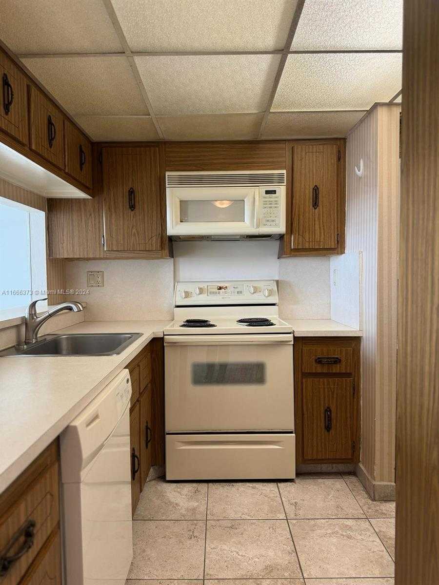 Small Image of 600 NORTH EAST 36TH ST #1109, Miami Number 10