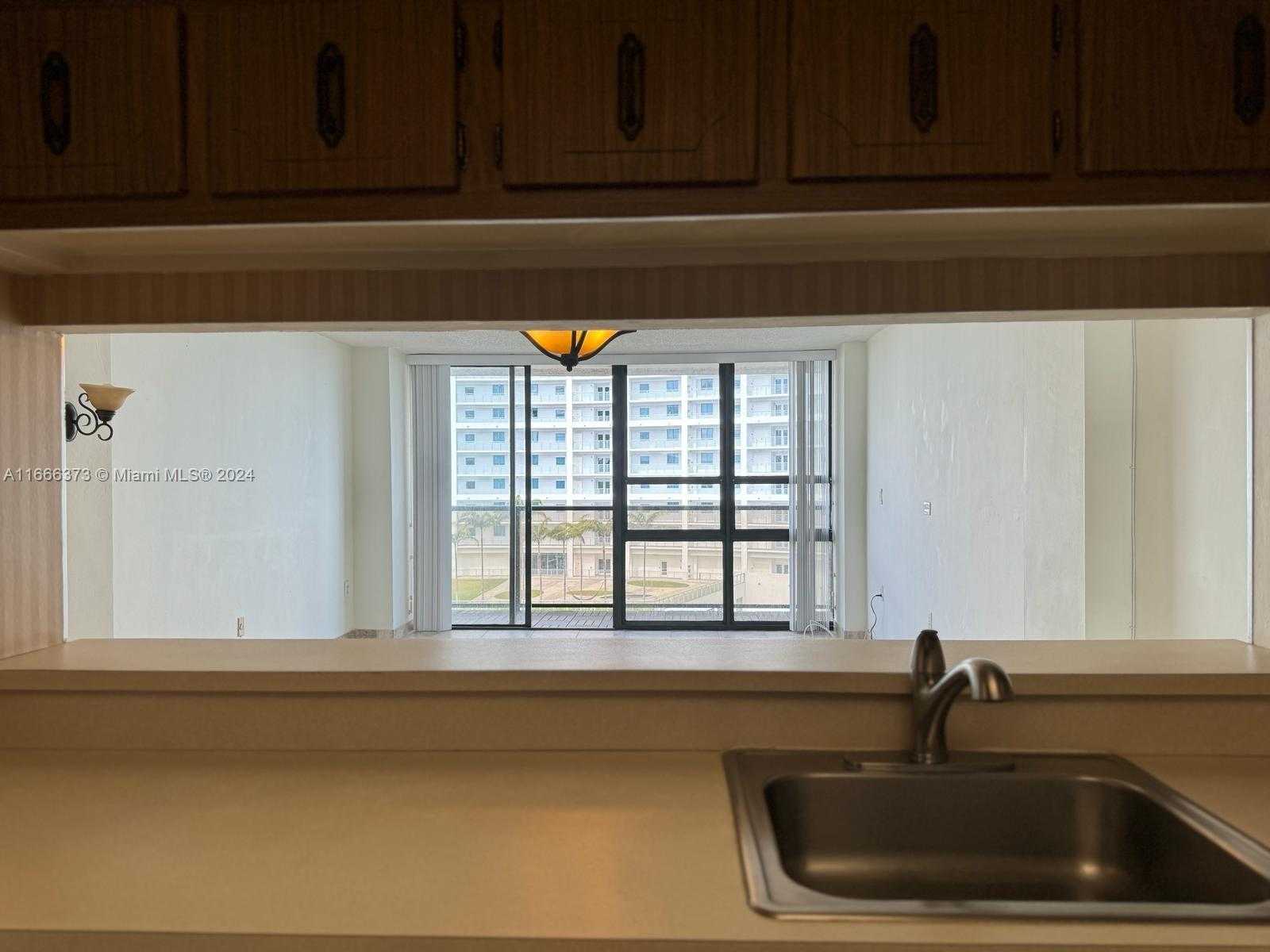 Small Image of 600 NORTH EAST 36TH ST #1109, Miami Number 6