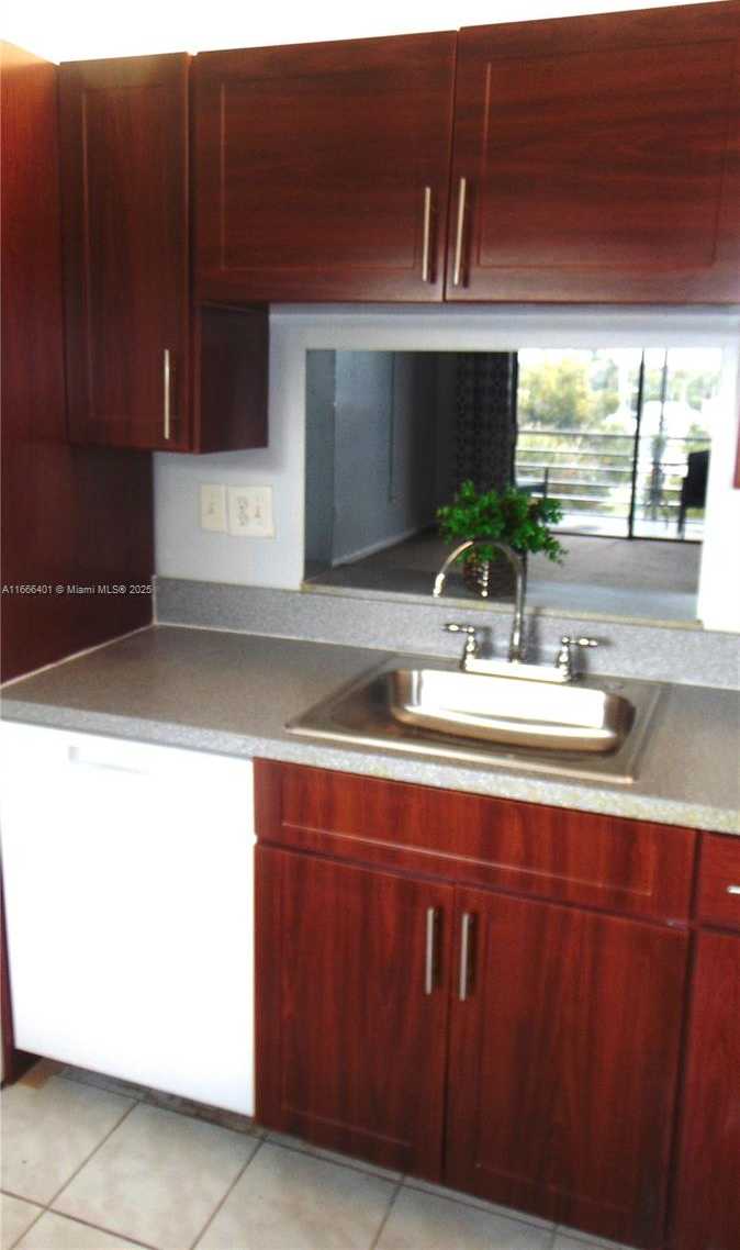 Small Image of 1800 SOUTH WEST 81ST AVE #1403, North Lauderdale Number 7