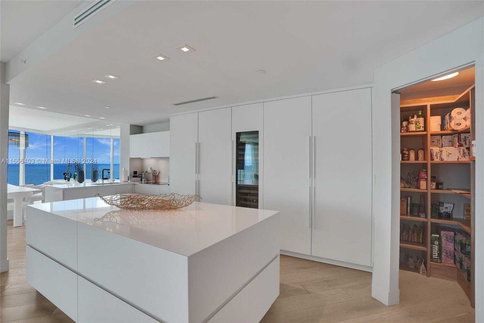 Small Image of 2711 SOUTH OCEAN DR #2102, Hollywood Number 14