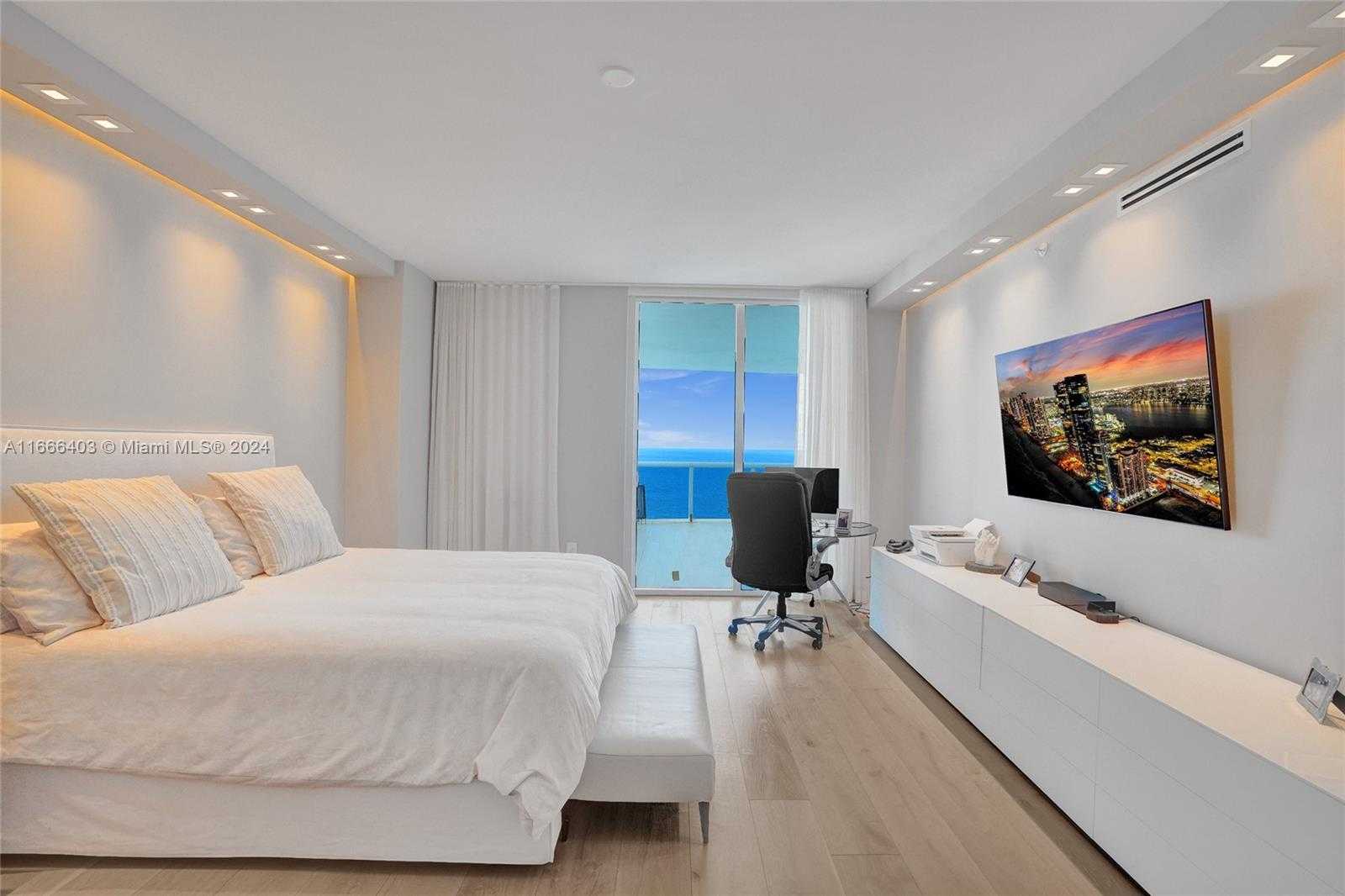 Small Image of 2711 SOUTH OCEAN DR #2102, Hollywood Number 21