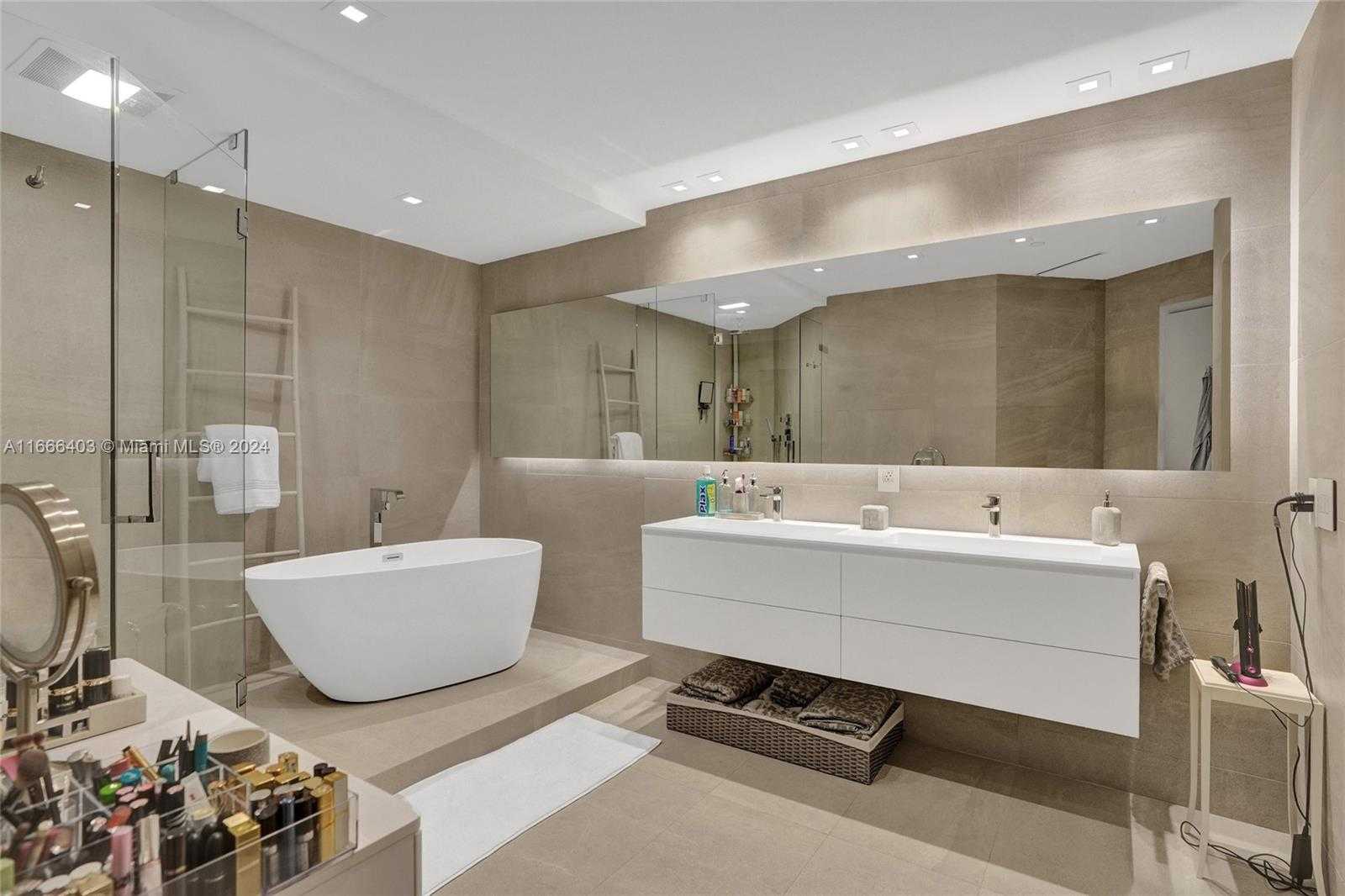 Small Image of 2711 SOUTH OCEAN DR #2102, Hollywood Number 24