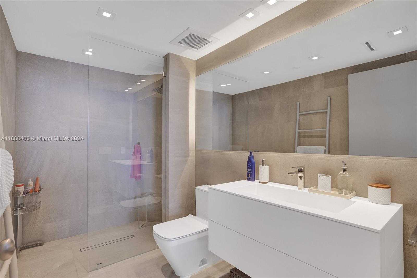 Small Image of 2711 SOUTH OCEAN DR #2102, Hollywood Number 36