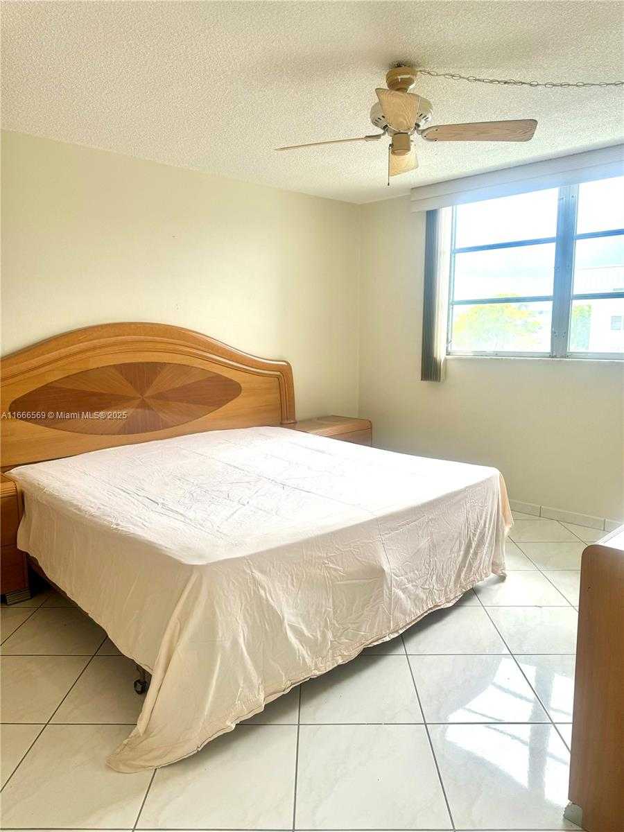 Small Image of 3600 NORTH EAST 170 ST #D-303, North Miami Beach Number 25