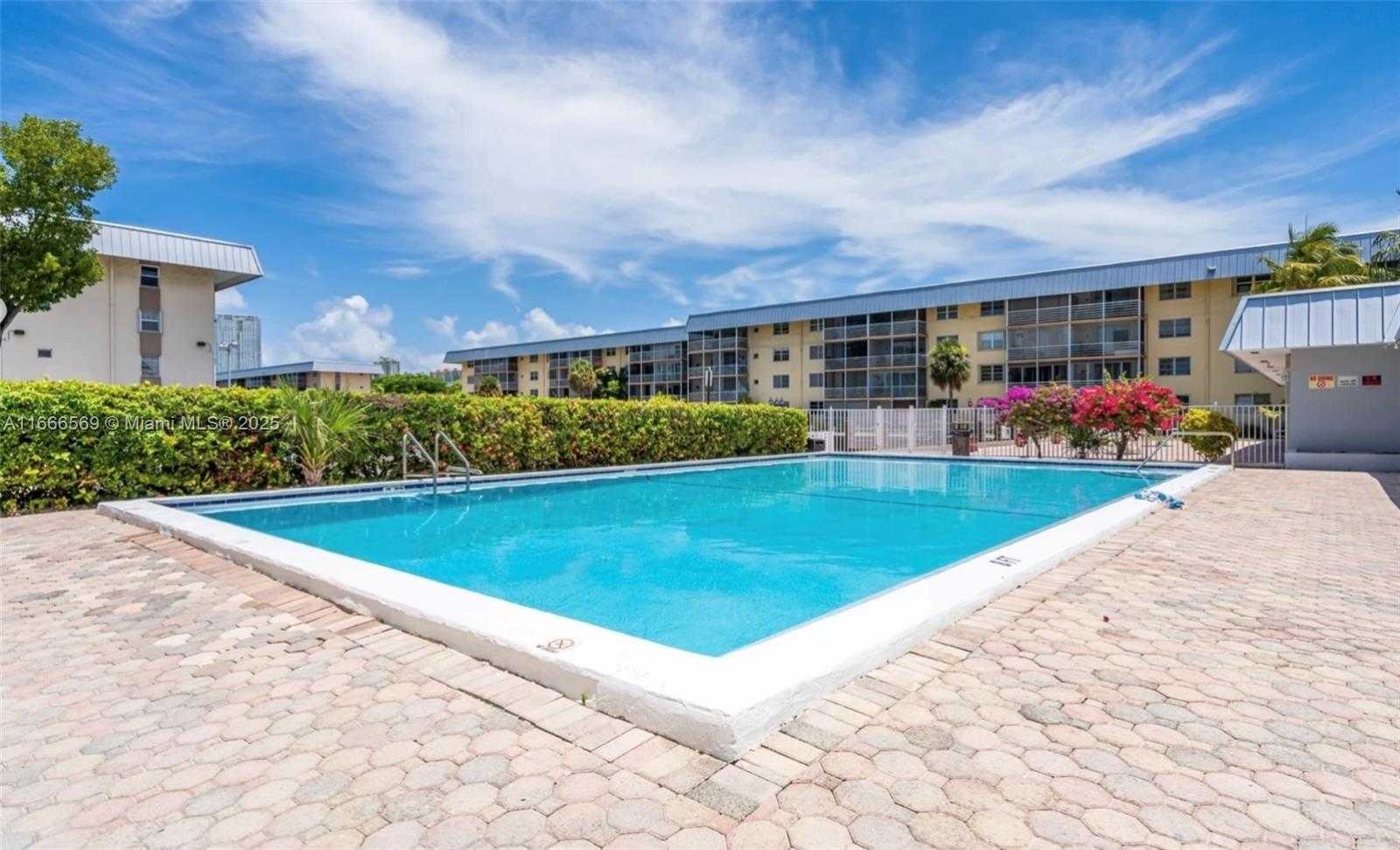 Small Image of 3600 NORTH EAST 170 ST #D-303, North Miami Beach Number 31