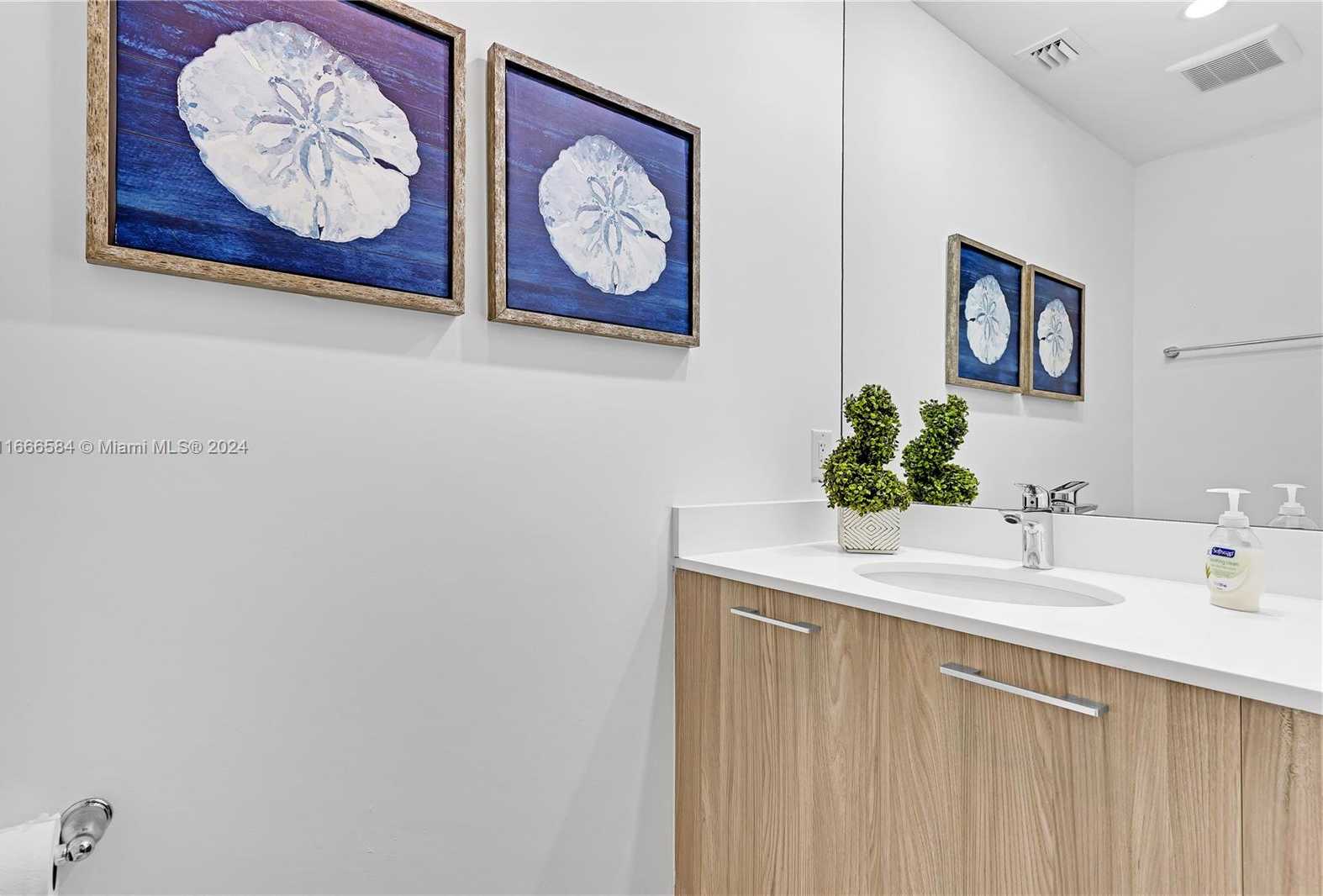 Small Image of 501 NORTH EAST 31ST ST #1607, Miami Number 19