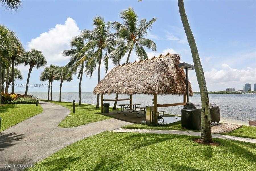 Small Image of 2 GROVE ISLE DR #B1708, Miami Number 19