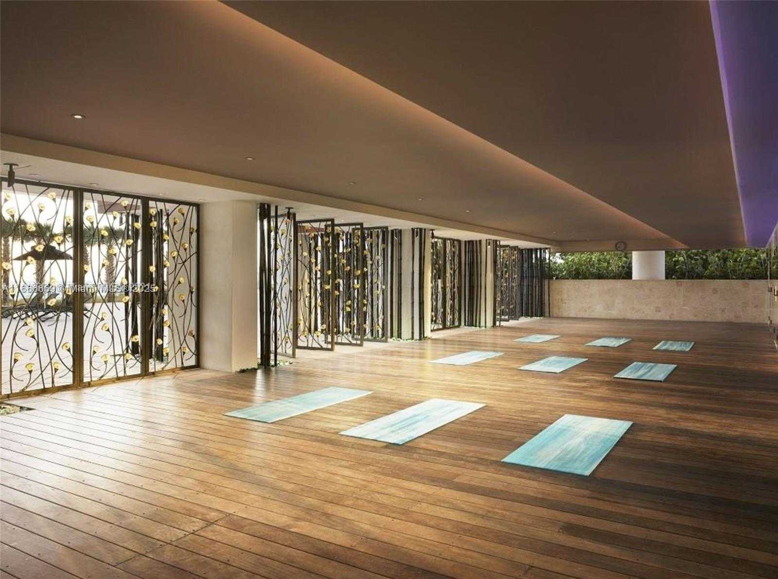 Small Image of 6801 COLLINS AVE #1101, Miami Beach Number 17