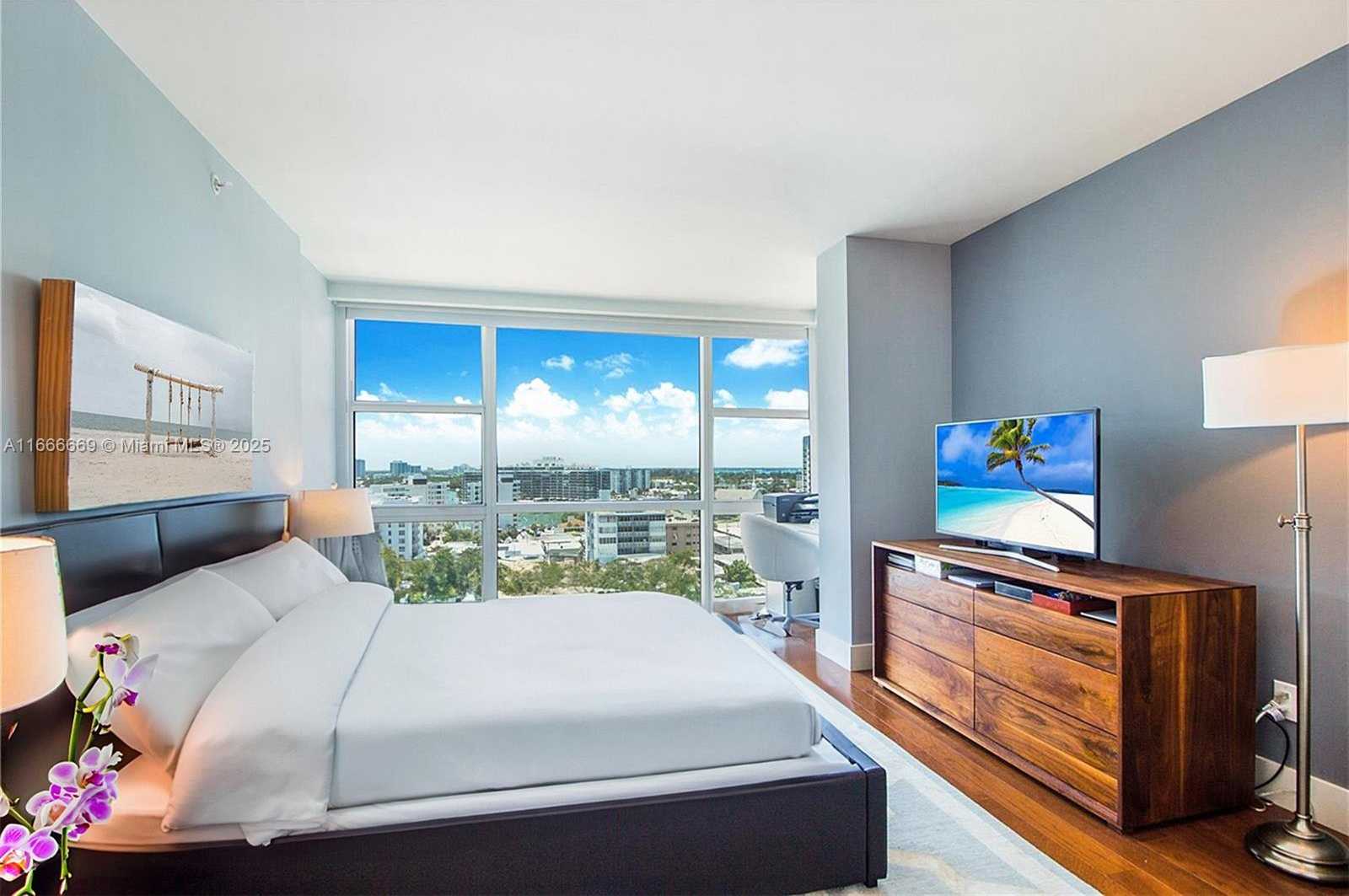 Small Image of 6801 COLLINS AVE #1101, Miami Beach Number 3