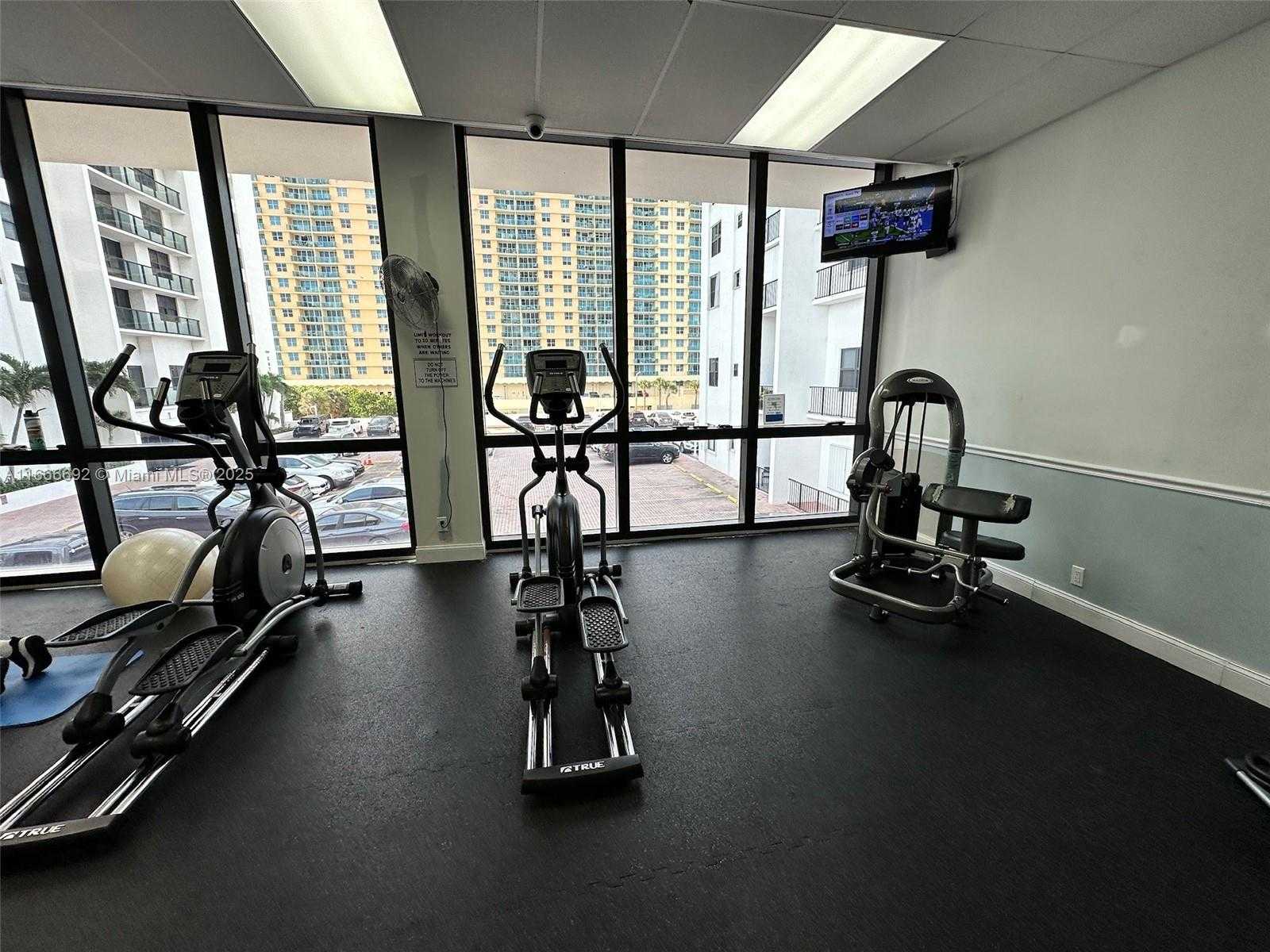 Small Image of 2201 SOUTH OCEAN DR #904, Hollywood Number 67