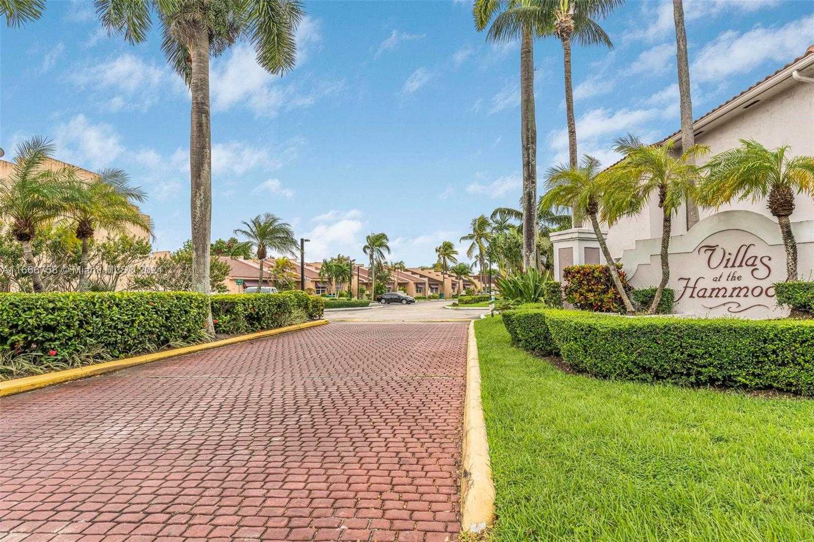 Small Image of 10110 SOUTH WEST 154TH CIR CT #103-1, Miami Number 3