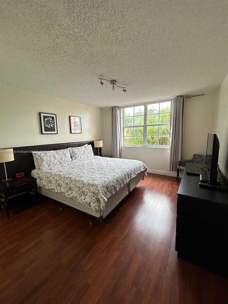 Small Image of 19877 EAST COUNTRY CLUB DR #3603, Aventura Number 12
