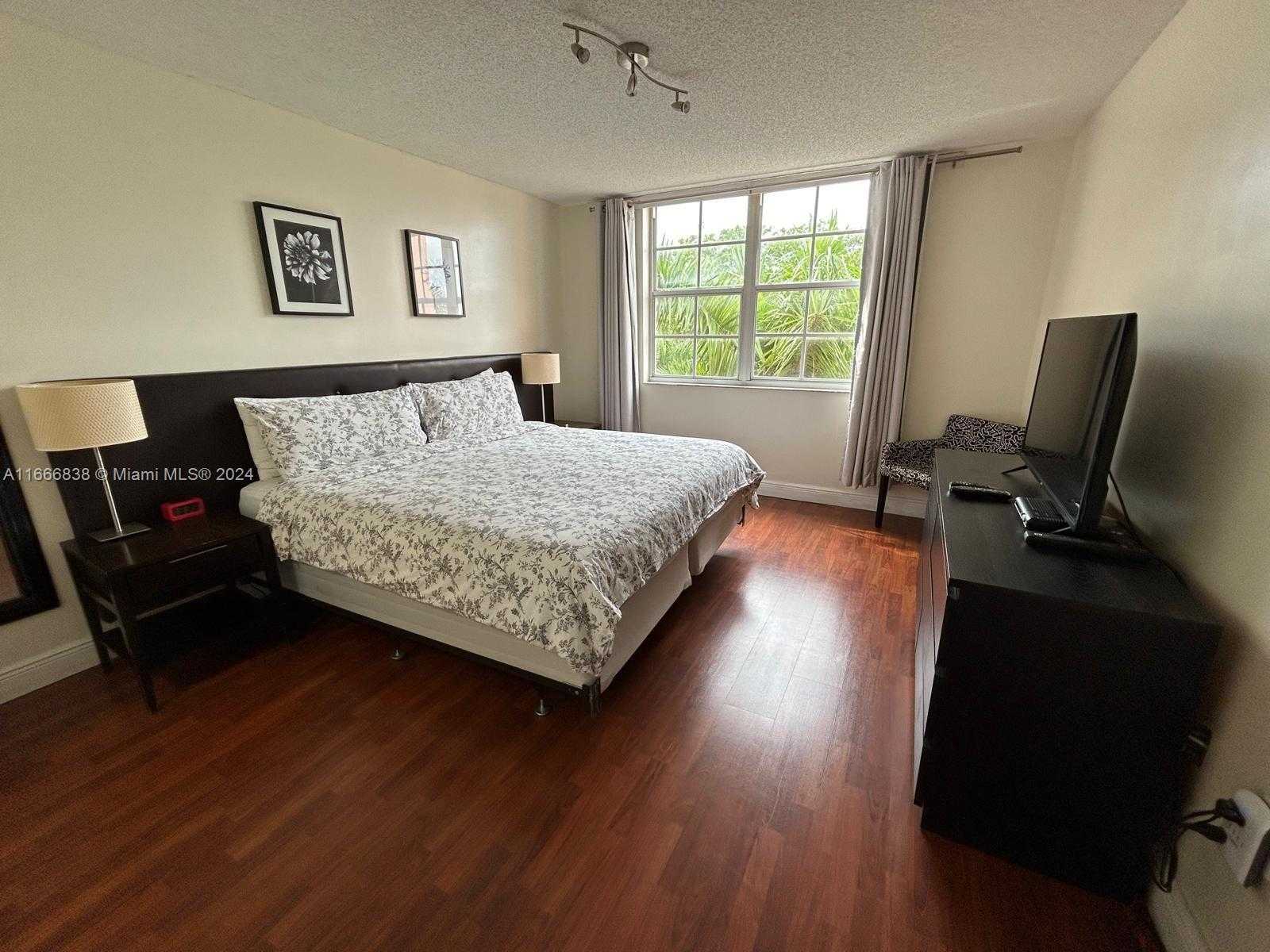 Small Image of 19877 EAST COUNTRY CLUB DR #3603, Aventura Number 13