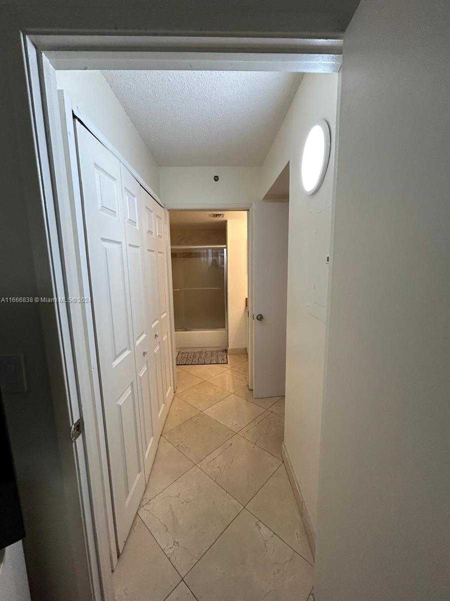 Small Image of 19877 EAST COUNTRY CLUB DR #3603, Aventura Number 19