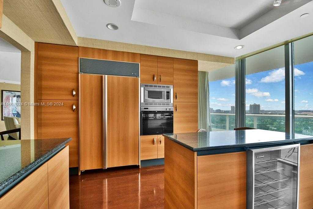 Small Image of 19955 NORTH EAST 38TH CT #1701, Aventura Number 12