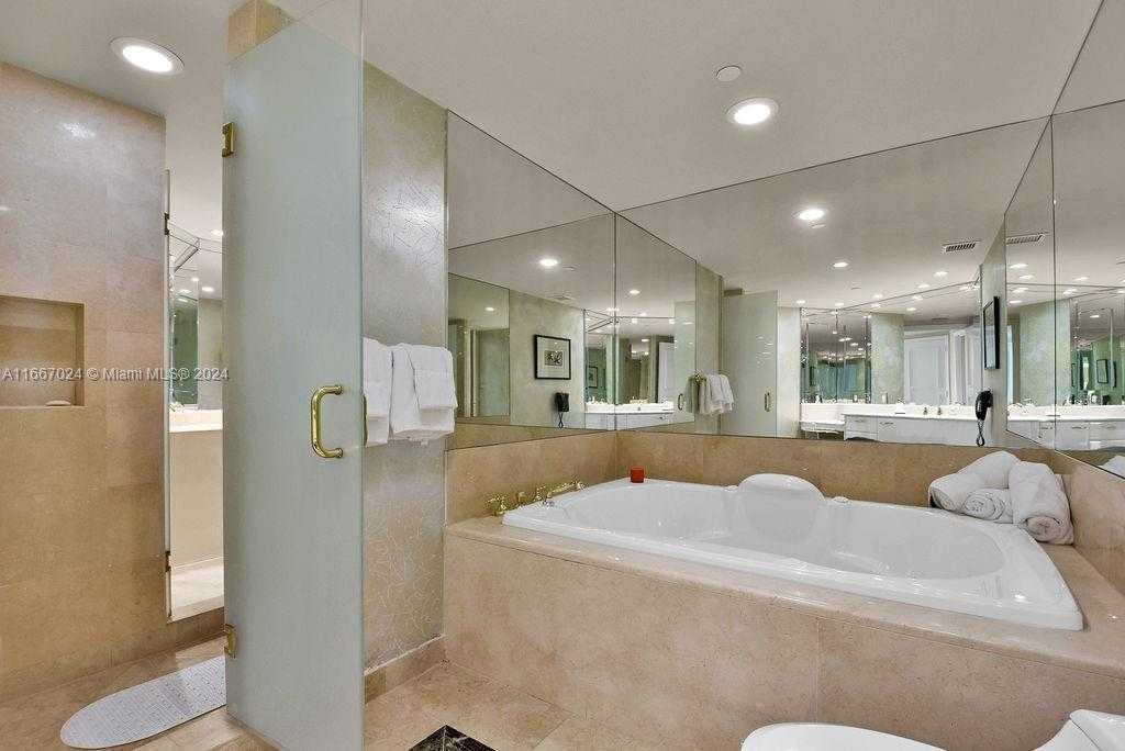 Small Image of 19955 NORTH EAST 38TH CT #1701, Aventura Number 38