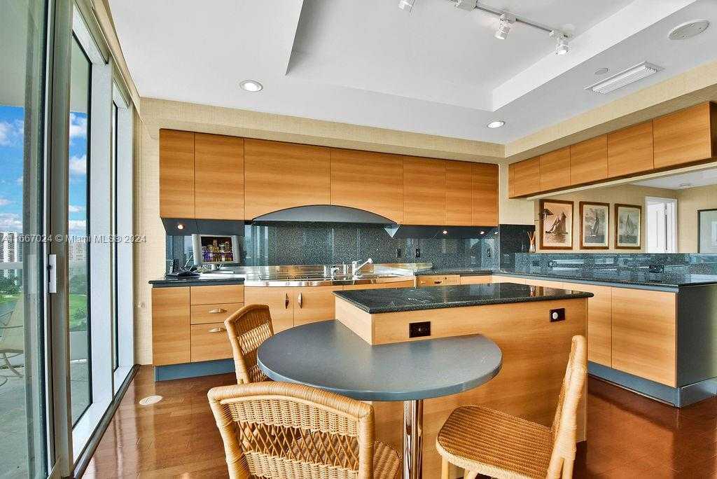 Small Image of 19955 NORTH EAST 38TH CT #1701, Aventura Number 9