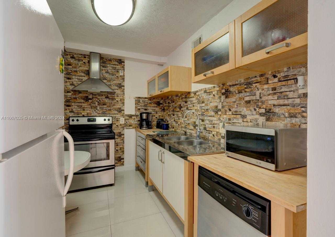 Small Image of 1965 SOUTH OCEAN DR #11P, Hallandale Beach Number 26