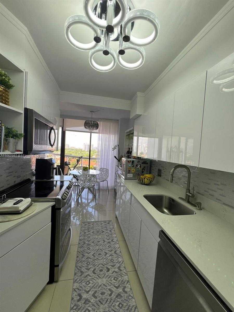 Small Image of 3610 YACHT CLUB DR #912, Aventura Number 11