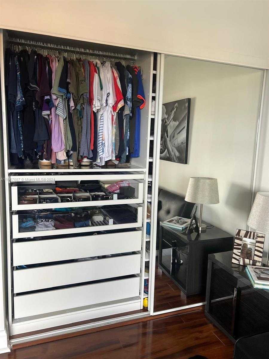 Small Image of 3610 YACHT CLUB DR #912, Aventura Number 17