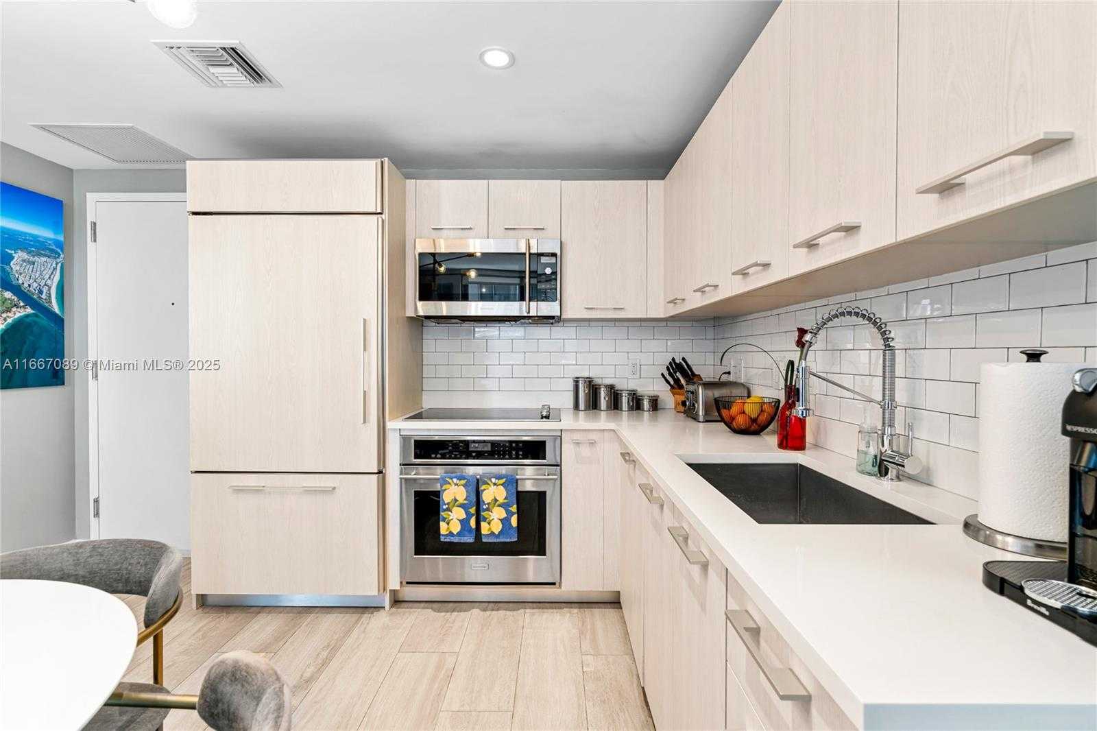 Small Image of 45 SOUTH WEST 9TH ST #4007, Miami Number 11