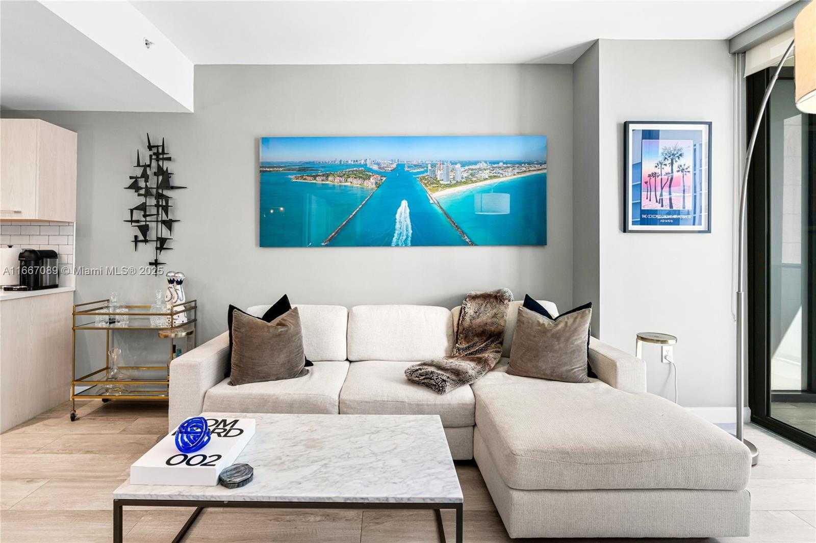 Small Image of 45 SOUTH WEST 9TH ST #4007, Miami Number 15