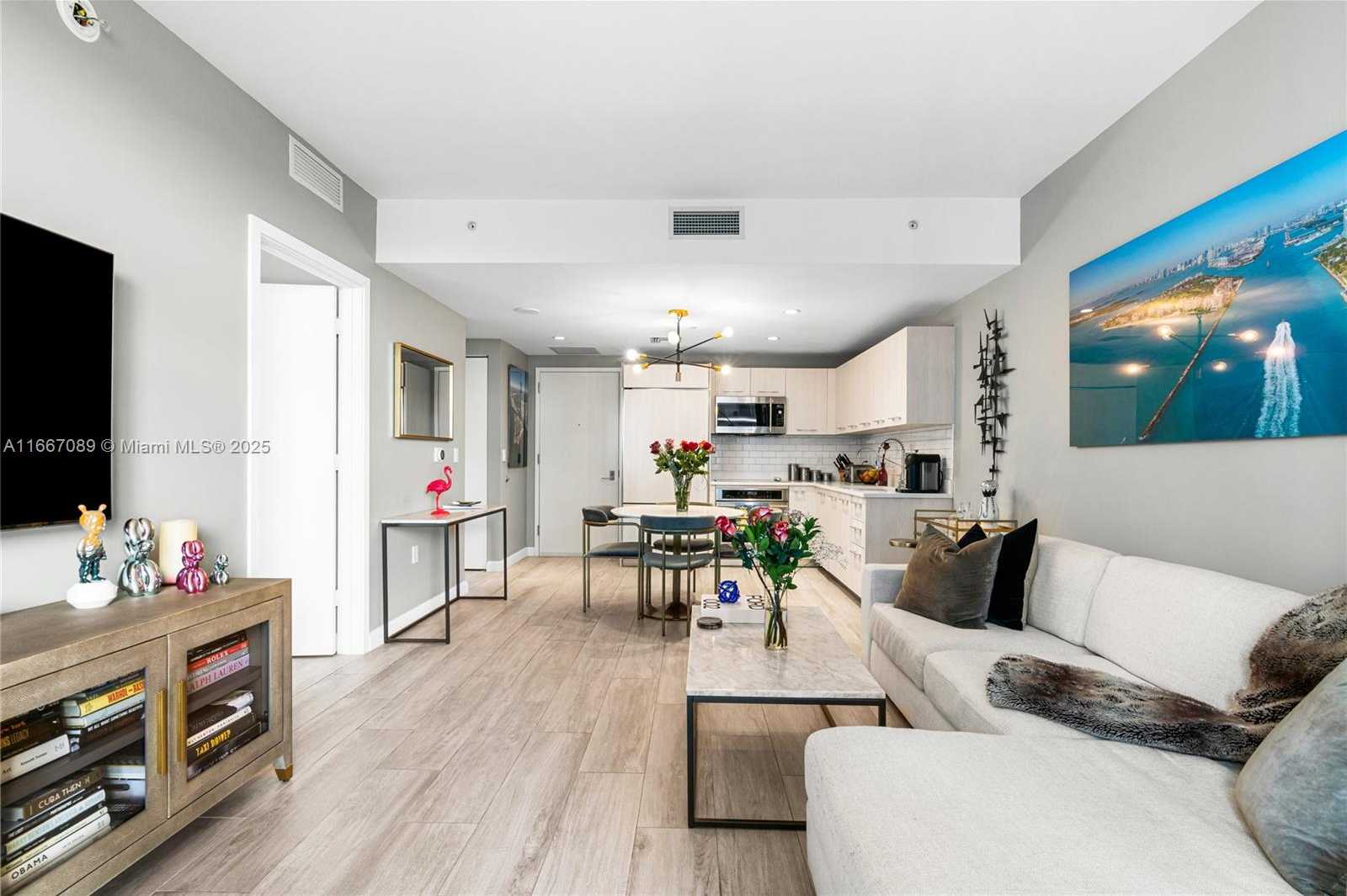 Small Image of 45 SOUTH WEST 9TH ST #4007, Miami Number 16