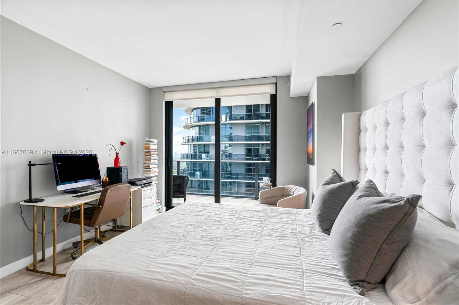 Small Image of 45 SOUTH WEST 9TH ST #4007, Miami Number 19
