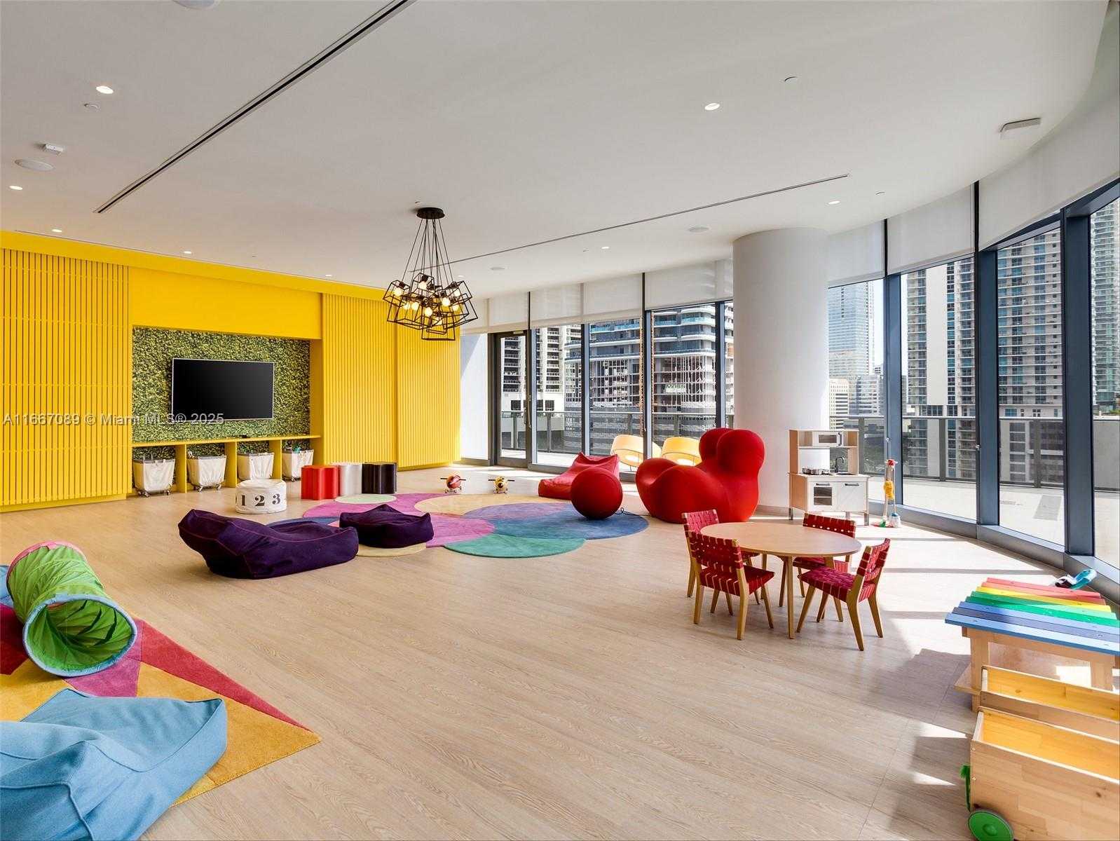 Small Image of 45 SOUTH WEST 9TH ST #4007, Miami Number 47