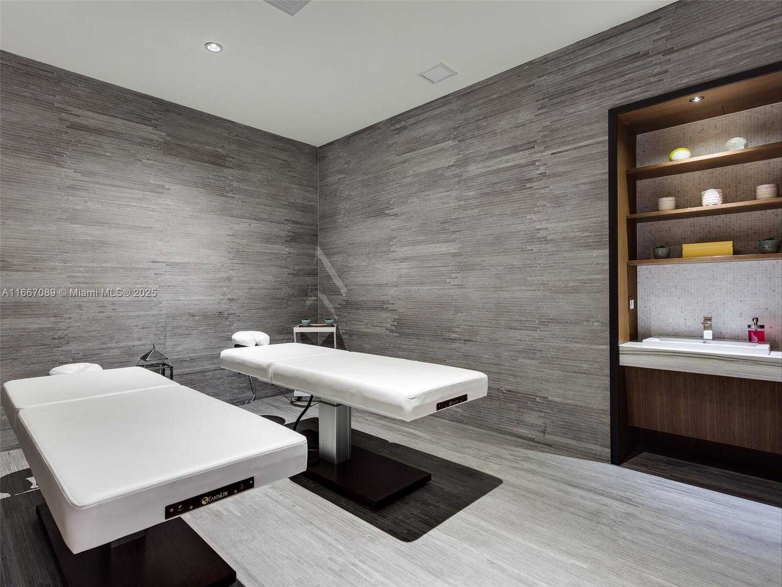 Small Image of 45 SOUTH WEST 9TH ST #4007, Miami Number 49