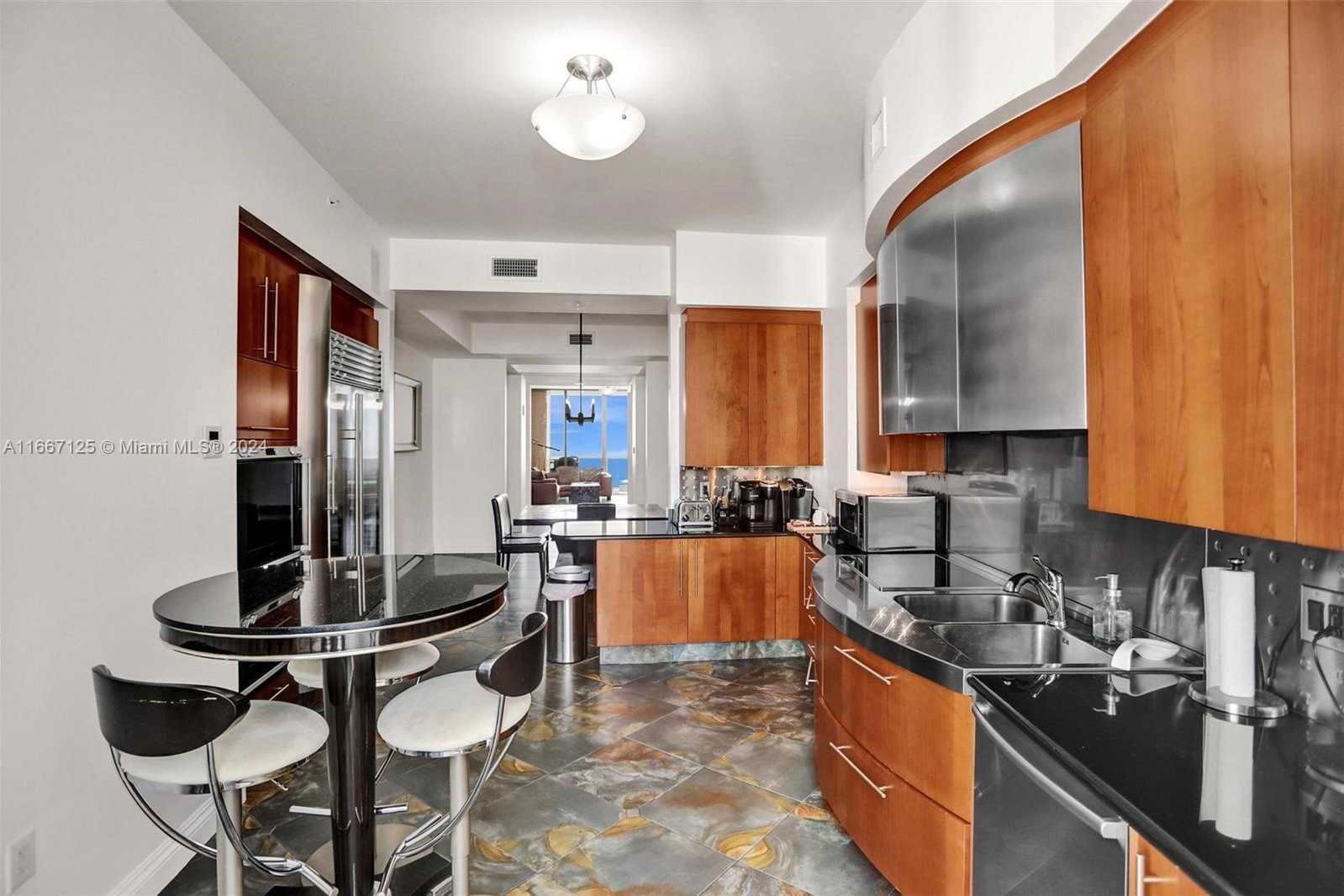 Small Image of 18101 COLLINS AVE #4106 + Cabana, Sunny Isles Beach Number 23
