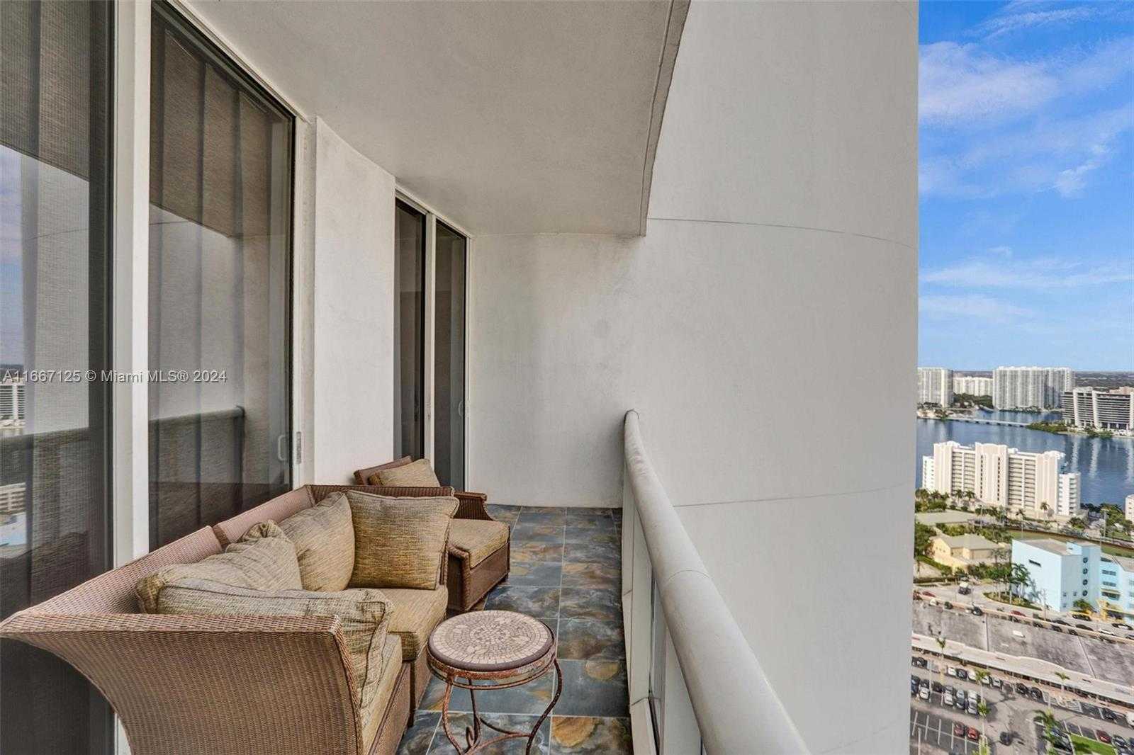 Small Image of 18101 COLLINS AVE #4106 + Cabana, Sunny Isles Beach Number 27