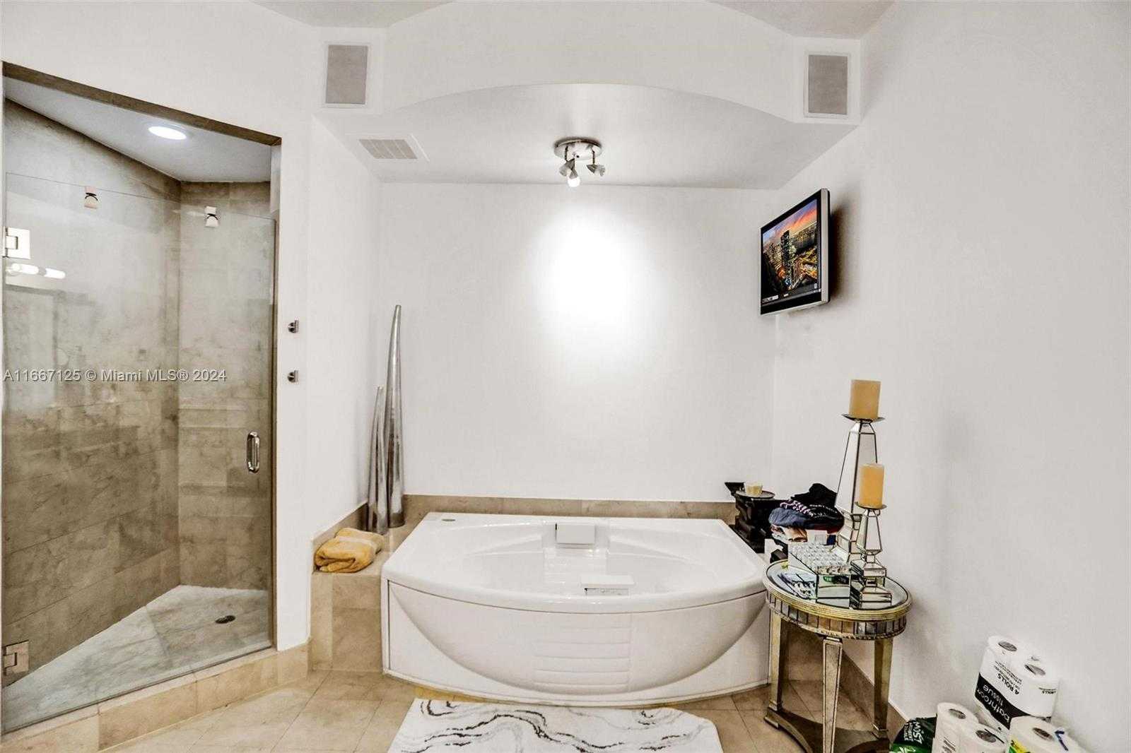 Small Image of 18101 COLLINS AVE #4106 + Cabana, Sunny Isles Beach Number 37