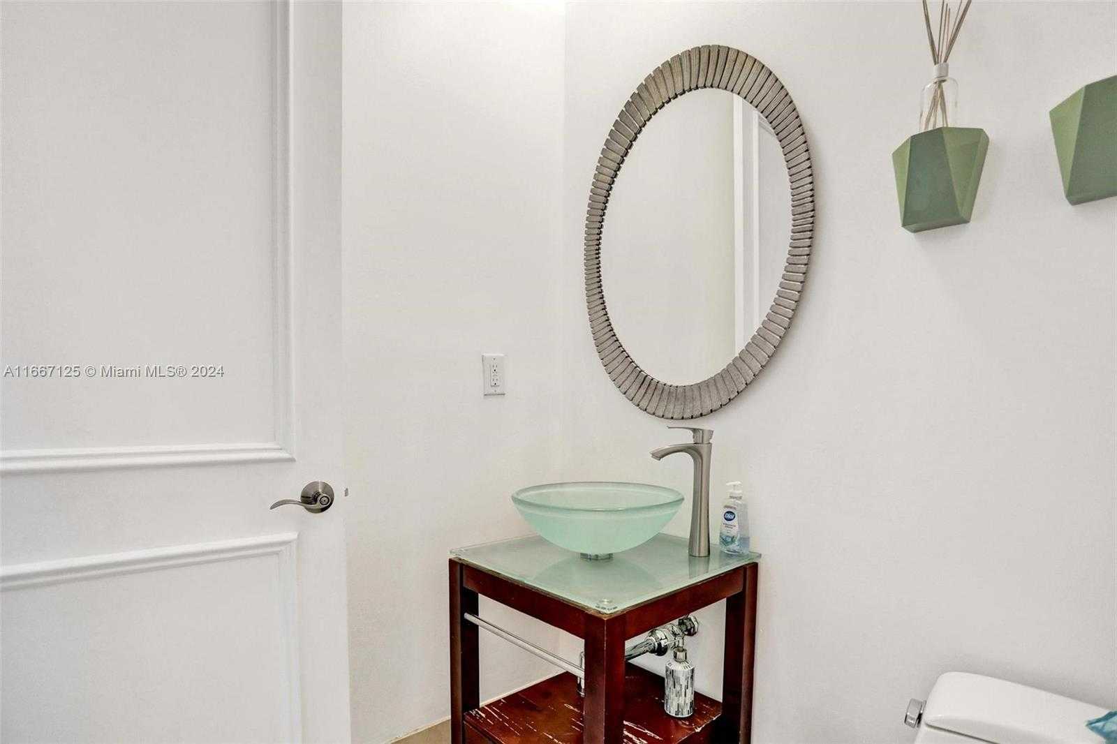 Small Image of 18101 COLLINS AVE #4106 + Cabana, Sunny Isles Beach Number 39