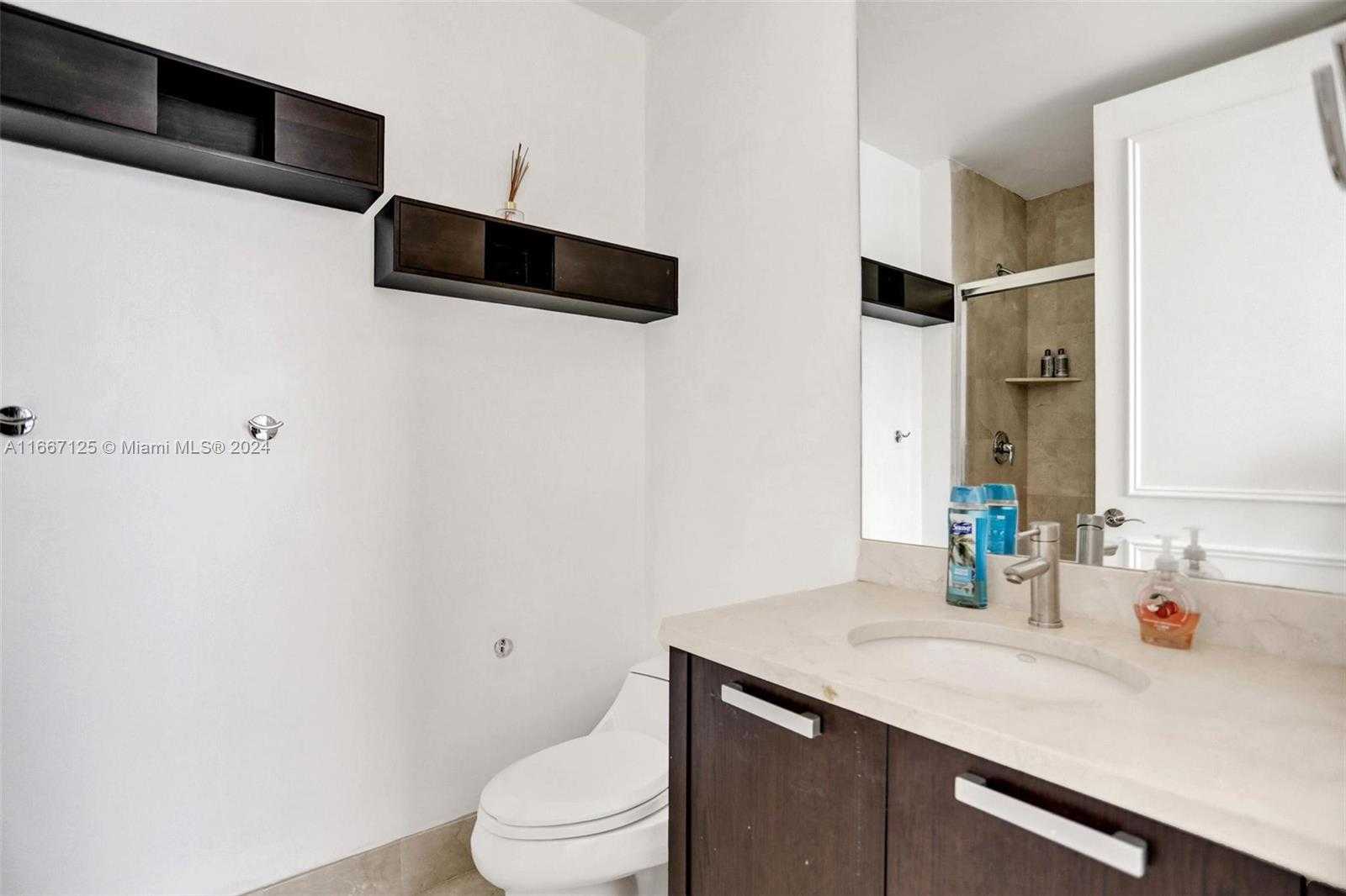 Small Image of 18101 COLLINS AVE #4106 + Cabana, Sunny Isles Beach Number 46