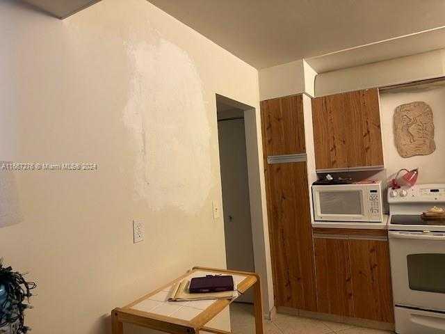 Small Image of 2301 SOUTH OCEAN DR #407, Hollywood Number 9