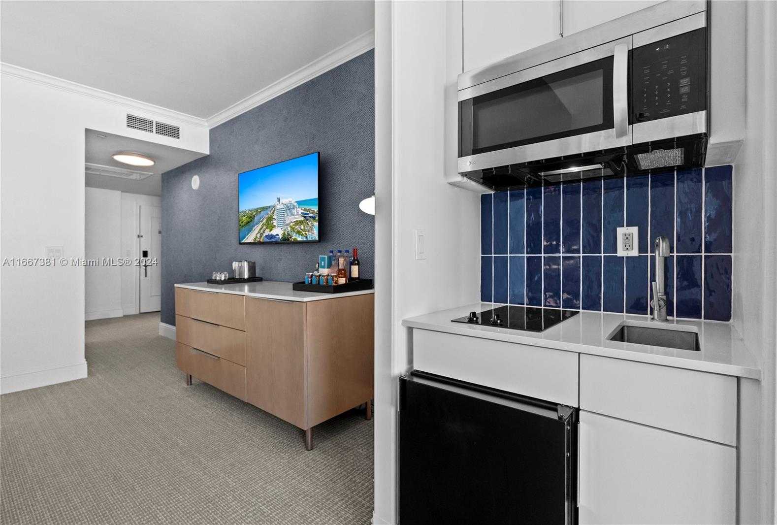 Small Image of 4401 COLLINS AVE #1709, Miami Beach Number 11