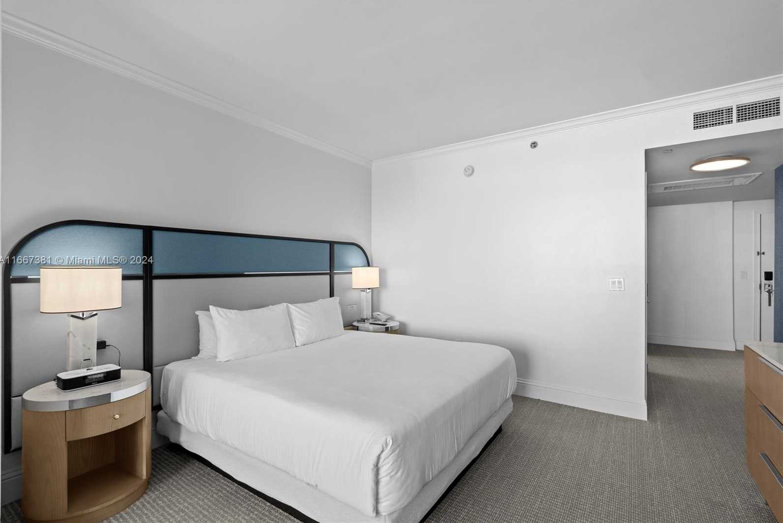 Small Image of 4401 COLLINS AVE #1709, Miami Beach Number 20