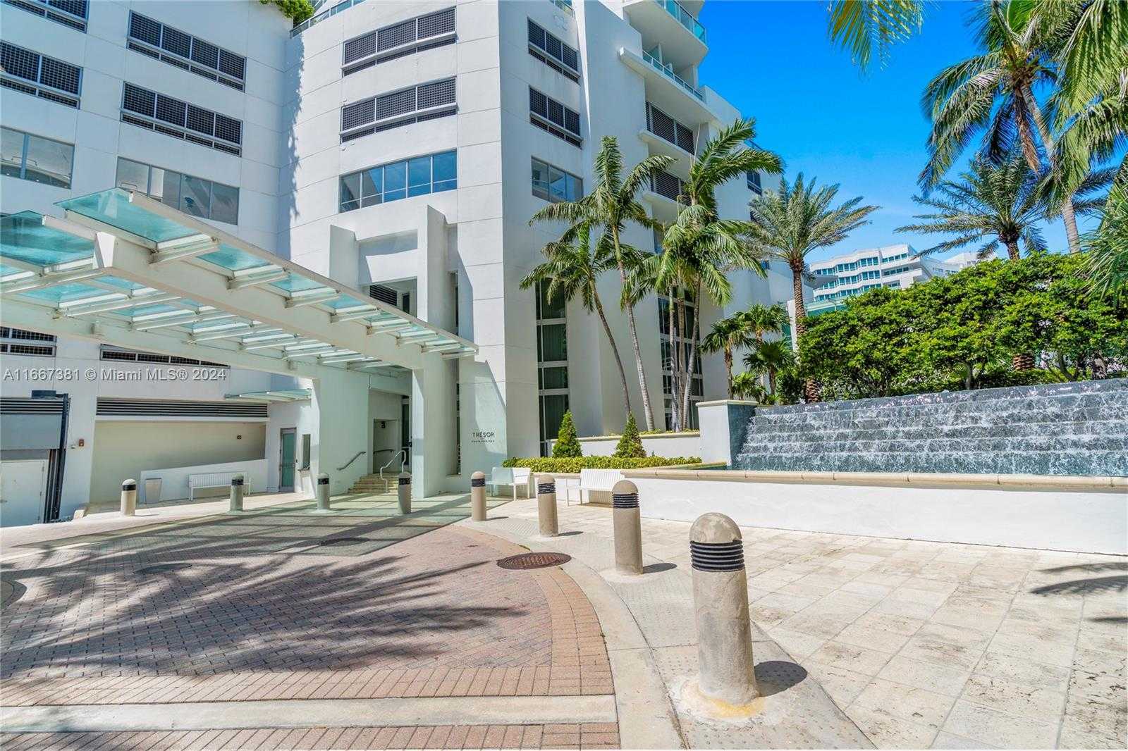 Small Image of 4401 COLLINS AVE #1709, Miami Beach Number 37