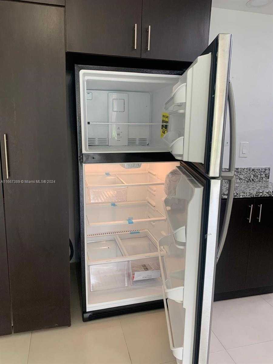 Small Image of 8810 FONTAINEBLEAU BLVD #115, Miami Number 17