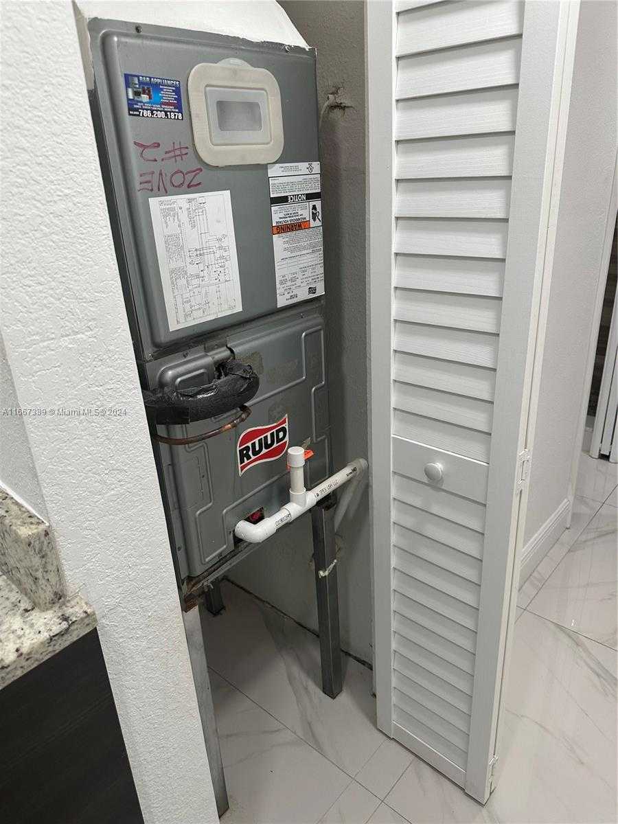 Small Image of 8810 FONTAINEBLEAU BLVD #115, Miami Number 23