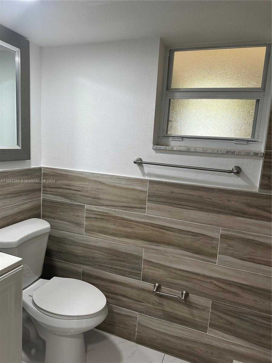 Small Image of 8810 FONTAINEBLEAU BLVD #115, Miami Number 29