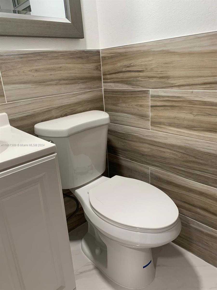 Small Image of 8810 FONTAINEBLEAU BLVD #115, Miami Number 38