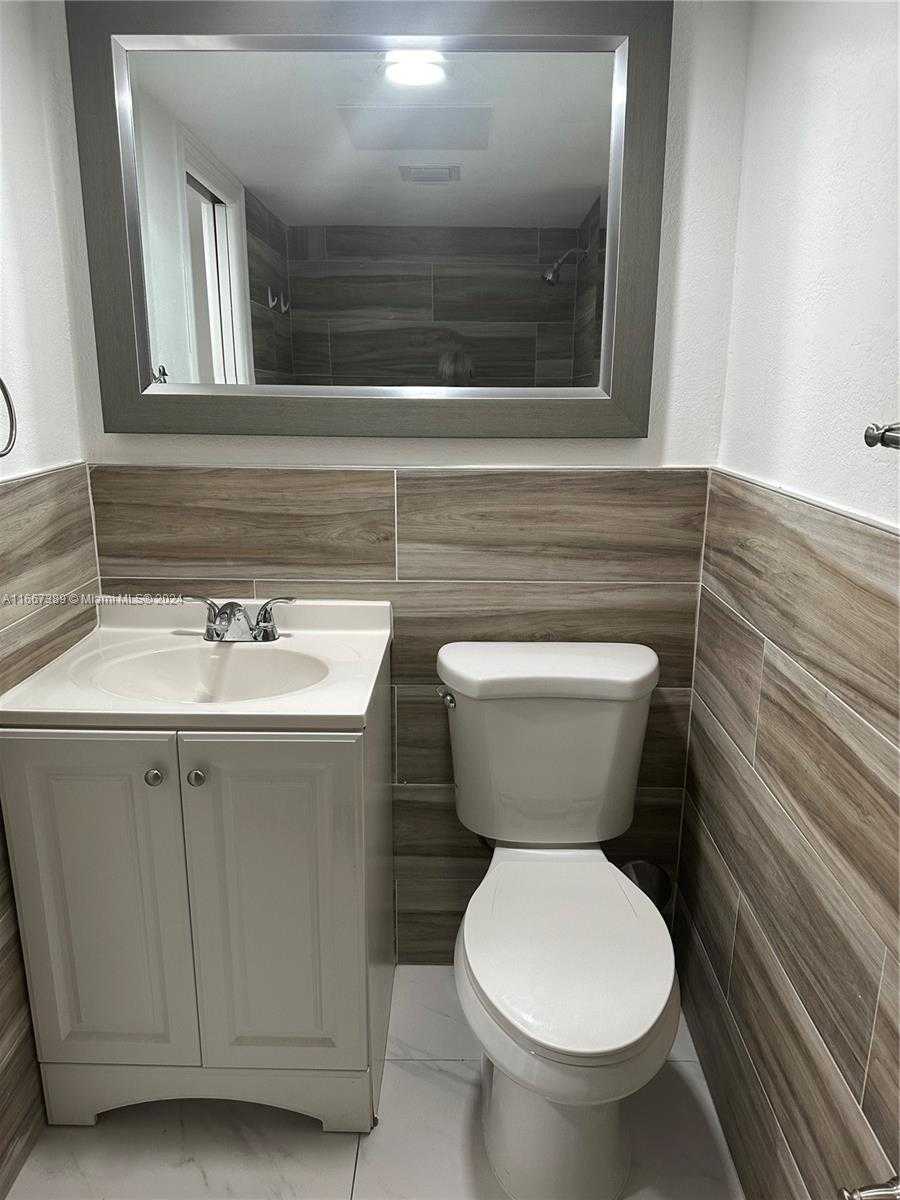 Small Image of 8810 FONTAINEBLEAU BLVD #115, Miami Number 41