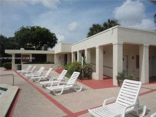 Small Image of 8810 FONTAINEBLEAU BLVD #115, Miami Number 43