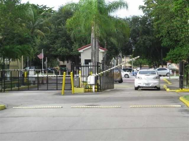 Small Image of 8810 FONTAINEBLEAU BLVD #115, Miami Number 50