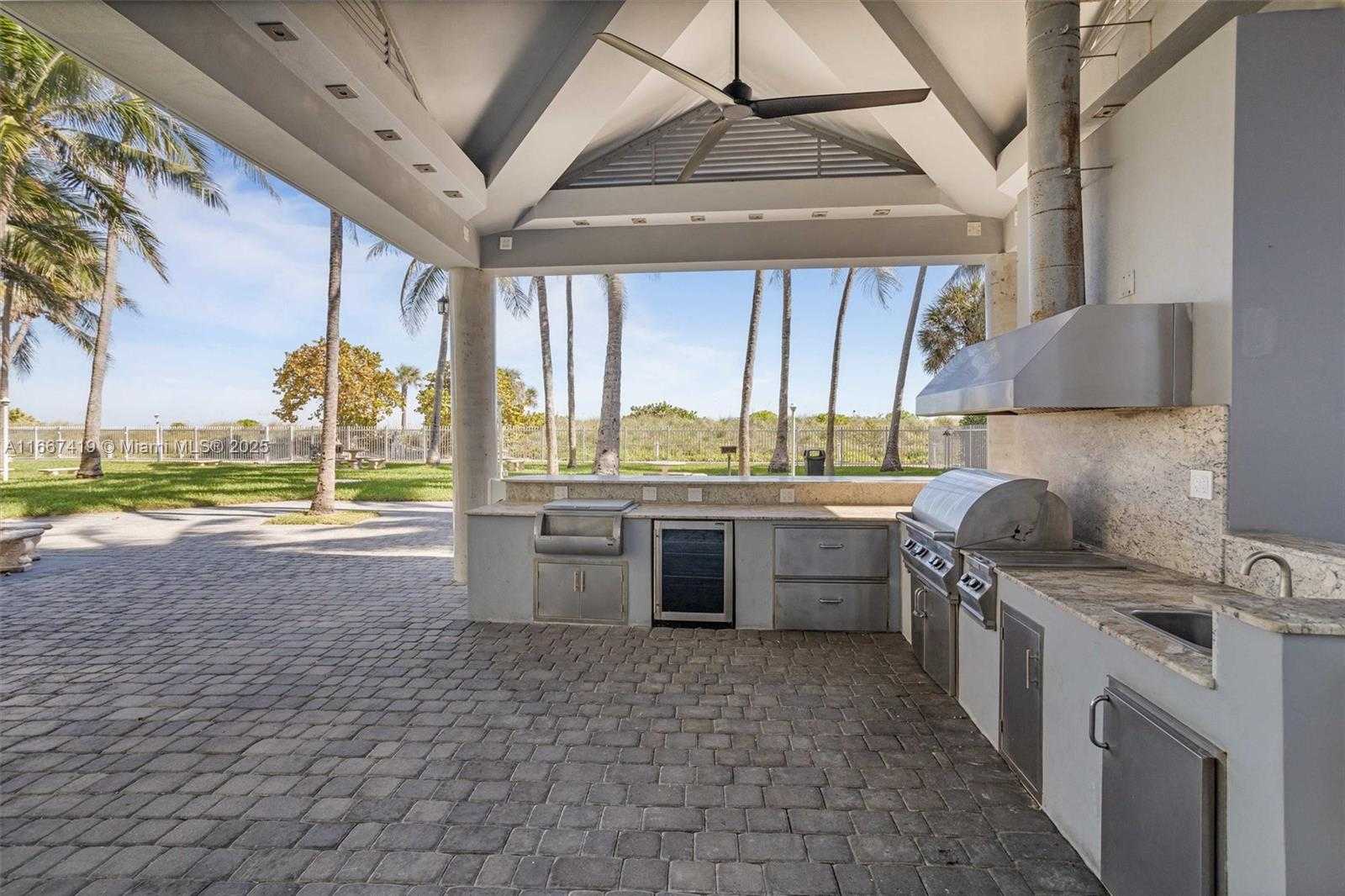 Small Image of 6301 COLLINS AVE #1005, Miami Beach Number 21