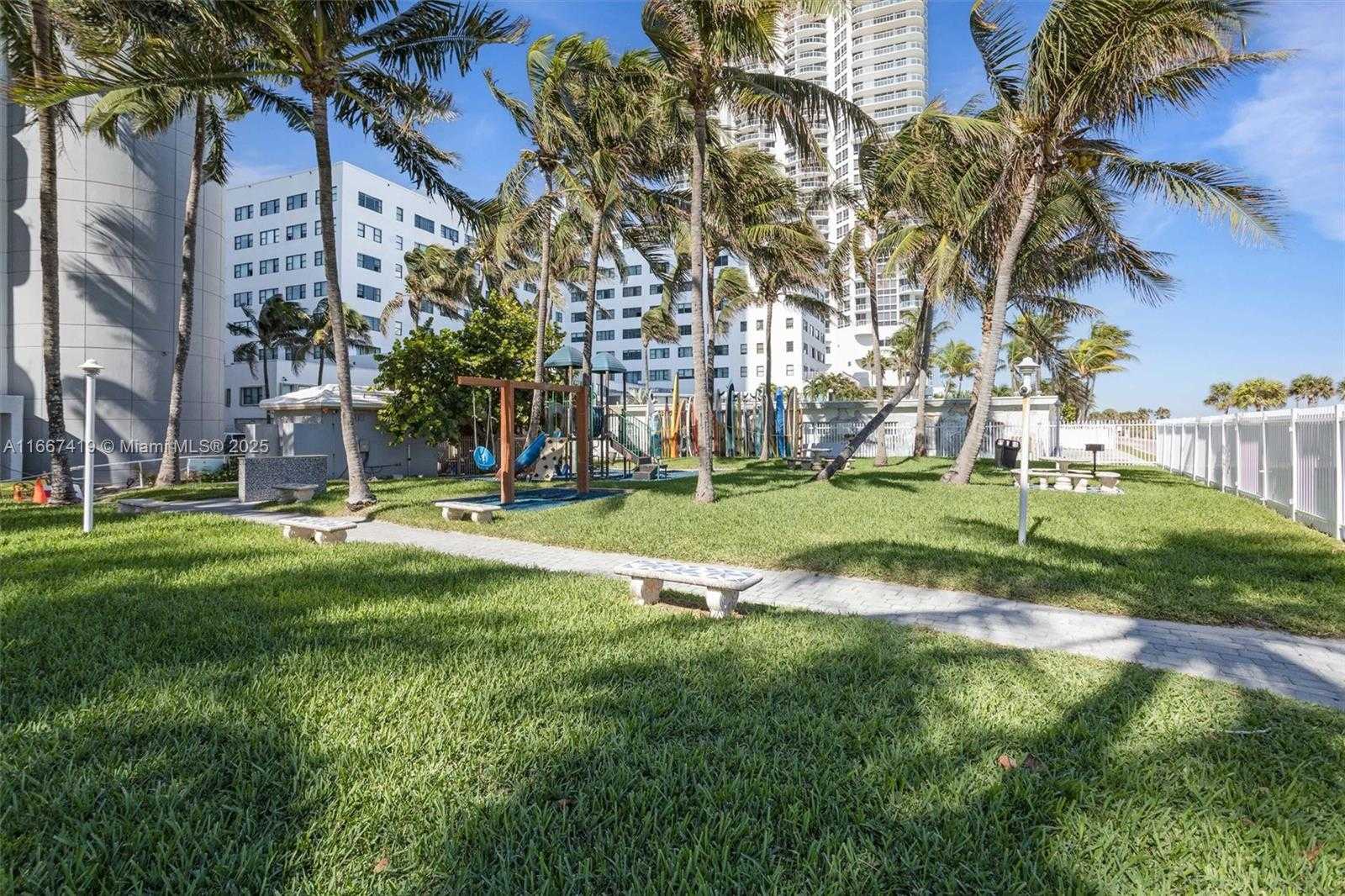 Small Image of 6301 COLLINS AVE #1005, Miami Beach Number 22